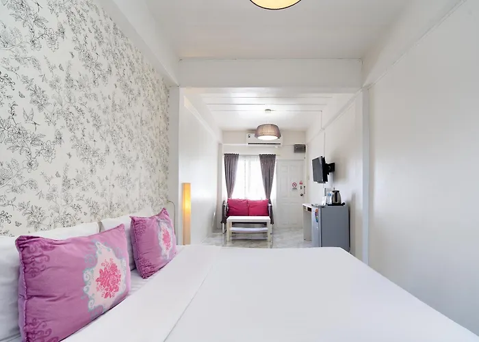 Take A Rest Donmueang Hotel