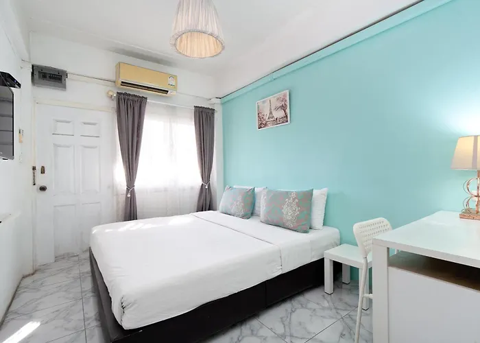 Take A Rest Donmueang Hotel